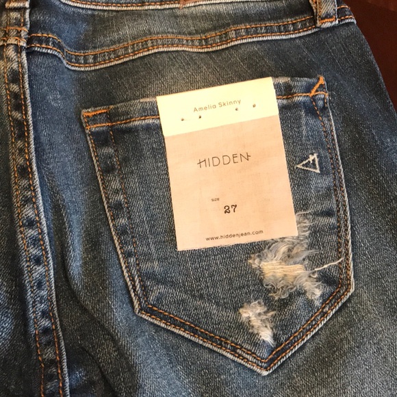 Hidden Distressed Skinny Jeans - Picture 7 of 8
